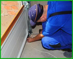 Master Garage Door Repair Service Milwaukee, WI 262-806-0639 - sidebar-door-maintain-t-07-gr-19m